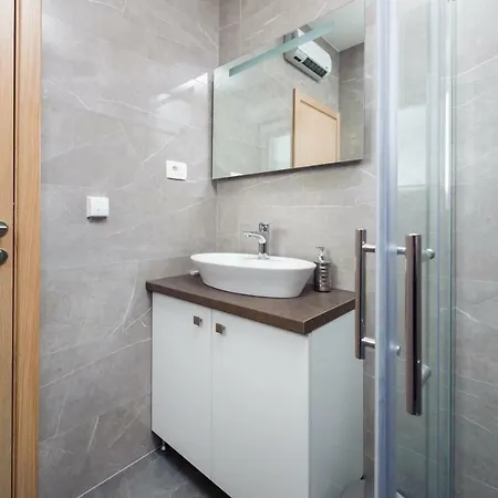 Grzeta Apartamento Podstrana